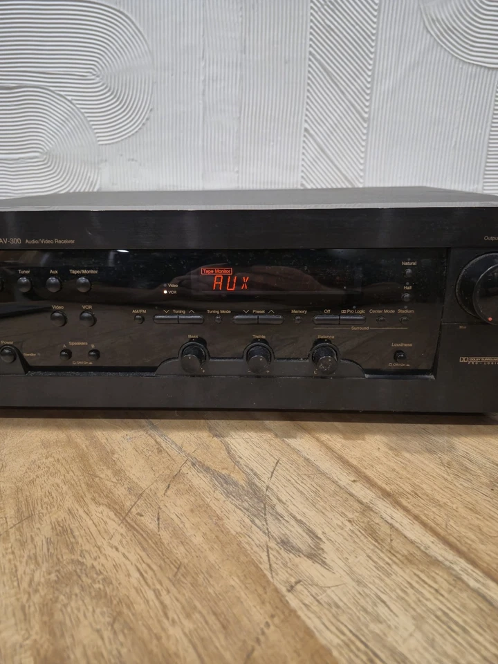Nakamichi AV-300 AM/FM Stereo 5.1 Receiver - Image 4 of 4
