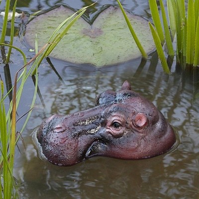 Teich schwimmende Tierkopfverzierung Realistische Köder Skulptur Rasenstatue