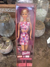 Hip 2 Be Square Barbie Doll Blonde Pink Dress 2000 Brand New CEO Face Sculpt