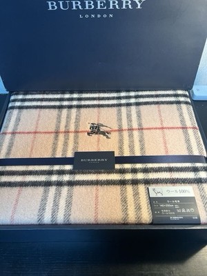 BURBERRY LONDON HUGE LAMBSWOOL BLANKET (BRAND NEW IN BOX) 140cmx200cm SUPER RARE