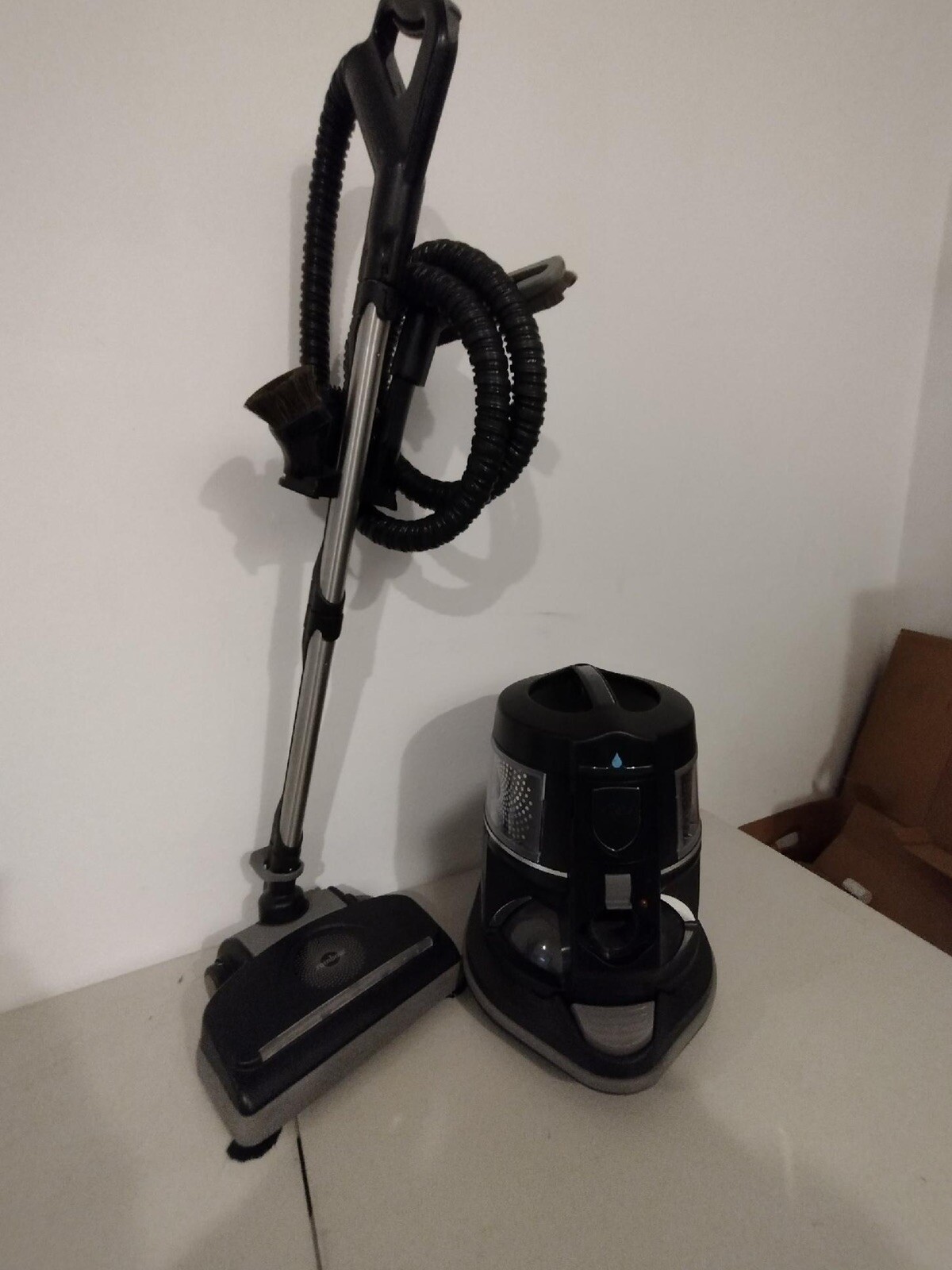 Rainbow Vacuum Cleaner for sale Only 2 left at 75