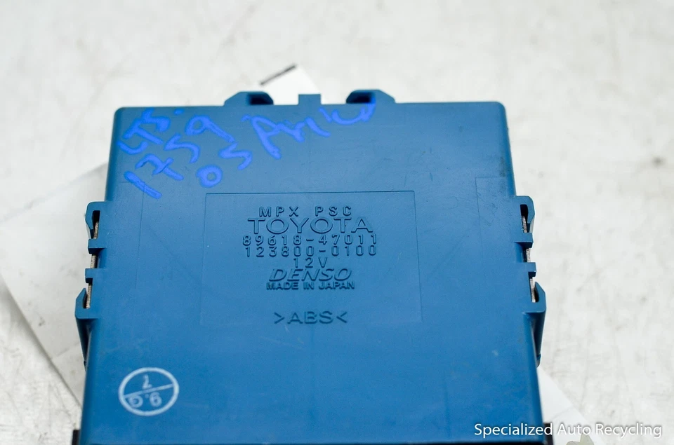 Toyota Prius 2005 fuente de alimentación ordenador 89618-47011 OEM Foto 2 de 4