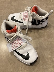 NIKE~Just Do It~Team Hustle D8 Strap Basketball Shoes, White Youth 1.5 | eBay