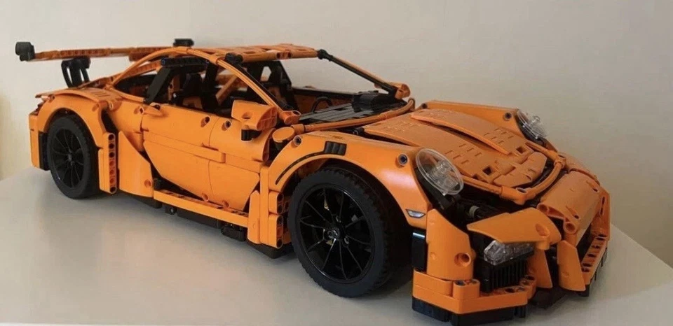 LEGO Technic 42056 Porsche 911 GT3 RS, photo 3 sur 5