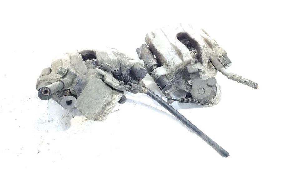 2007 2008 2009 2010 Saturn Sky OEM Rear Pair Brake Caliper  - Image 2 of 4