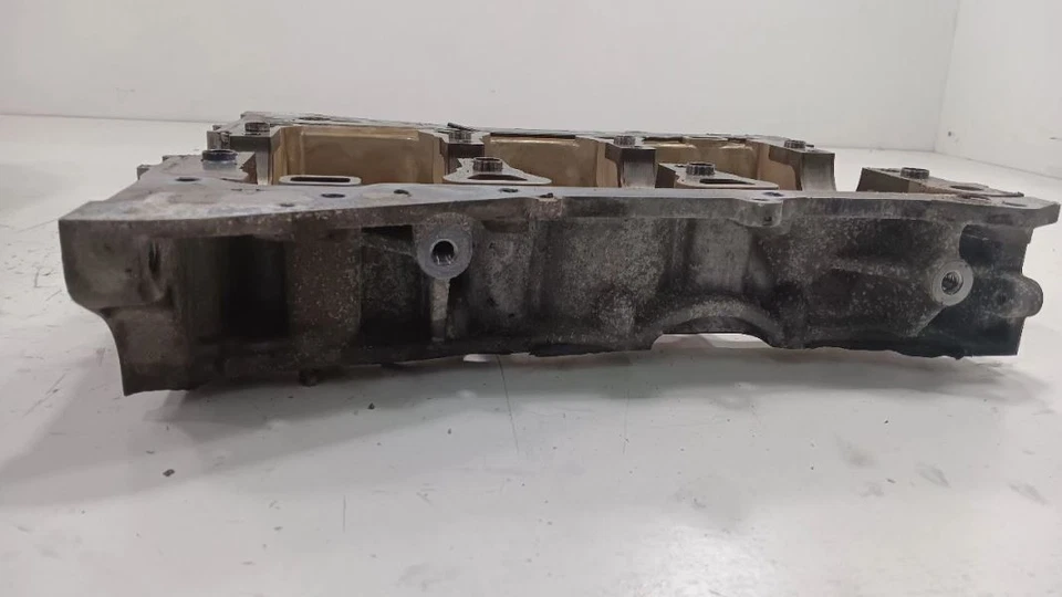 Tapa principal del cigüeñal bloque motor Infiniti G37 2009 2010 2011 2012 2013 Foto 2 de 4