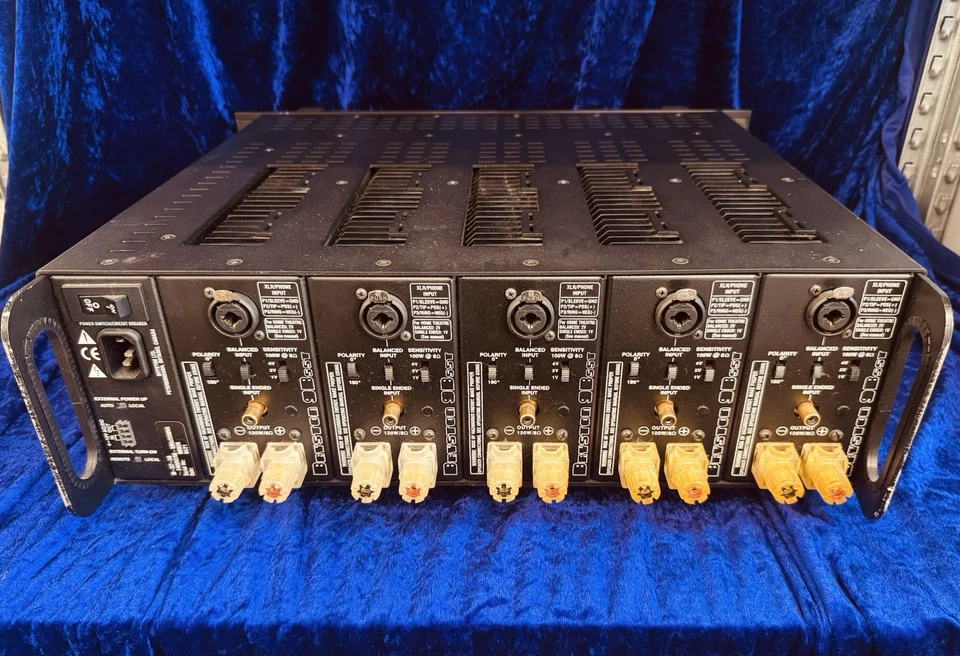 Bryston 9B SST 5-канальный усилитель мощности - Изображение 2 из 4