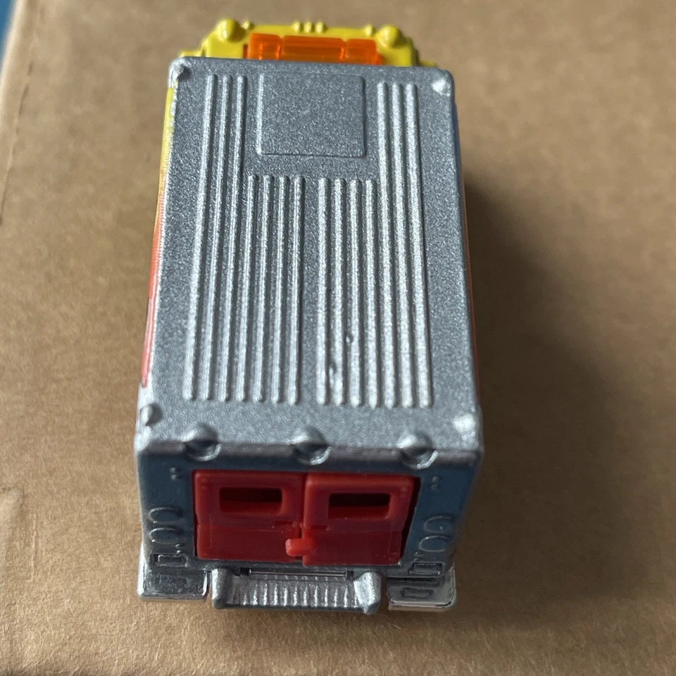 Hot Wheels Final Run 2003 Ambulance #196 ** LOOSE** - Image 4 of 4