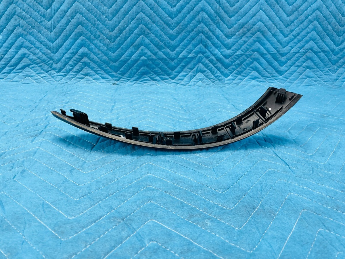 Genuine BMW 51417275488 Front Passenger Door Pull Handle Trim 