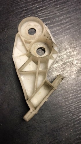 BMW 3 (E46) 1999 Stoßstangenhalter links 8195295