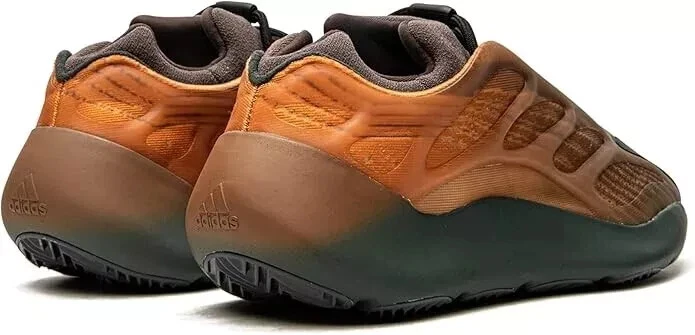 Sneakers Adidas Yeezy 700 V3 taglia 14 arancione GY4109