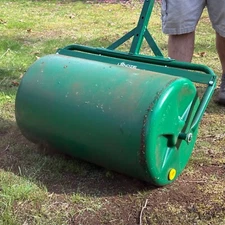 LANDZIE 24 Inch Poly Lawn Roller - 22.5 Gallon Lawn Roller