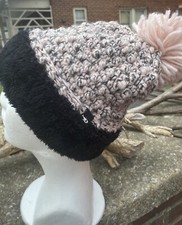 Screamer Knit Beanie Youth Size Pink-Black Pom Pom Winter Hat