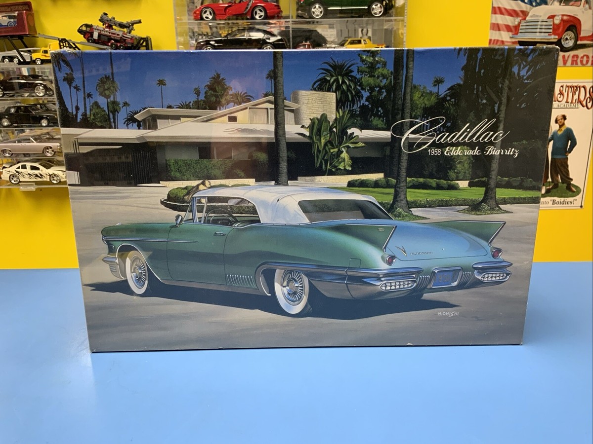 IMEX Models 1958 Cadillac Eldorado Biarritz Soft Top 1 24 Scale