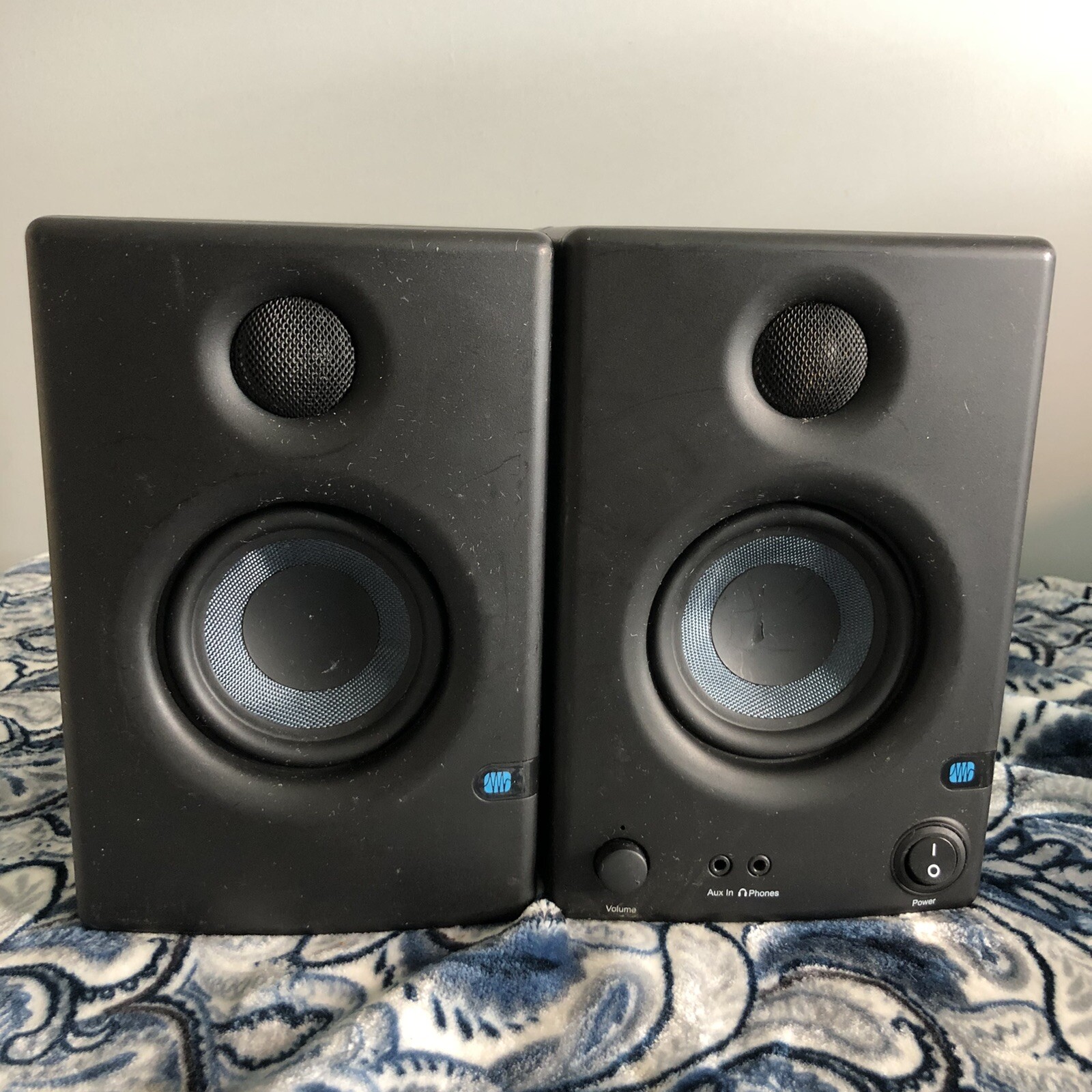 PreSonus Eris E3.5 3.5-inch Powered Studio Monitors - SATRANG PreSonus Eris E3.5 3.5-inch Powered Studio Monitors - SATRANG