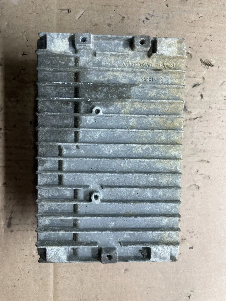 Dodge Caravan 2005 3,8 L V6 ECU ECM módulo de control p04748635AD q1144 DG Foto 2 de 4