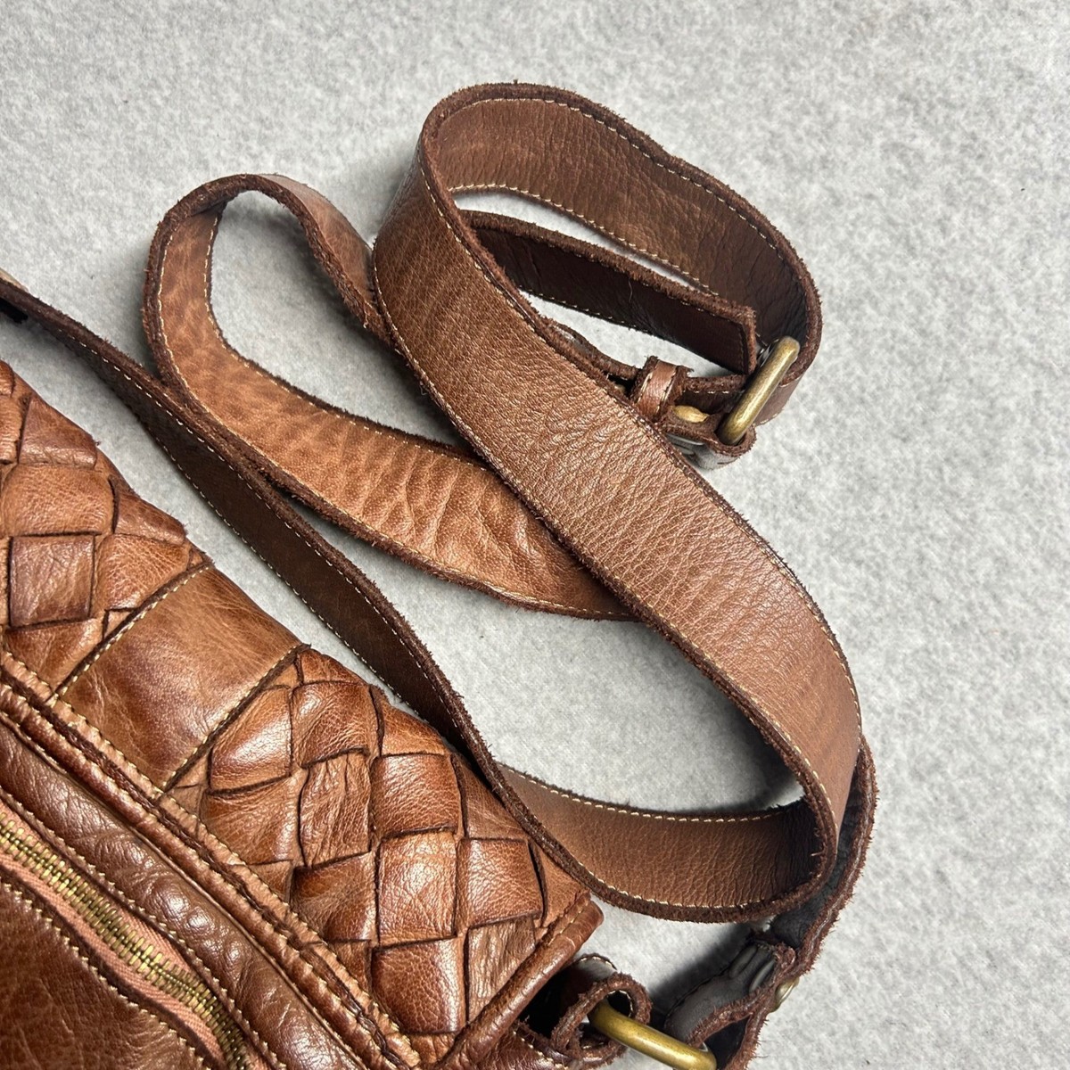 Civico Messenger Bag Brown Womens Medium Woven Italian Leather Crossbody View 4