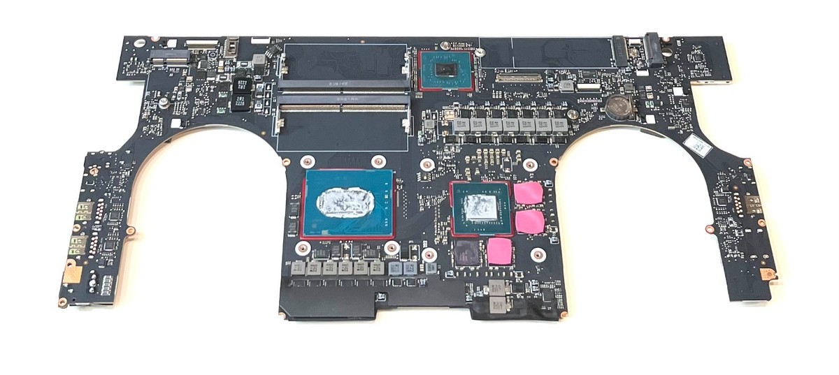 Razer RZ09-0483SEJ3 Motherboard i9-13950HX 2.2GHz NVIDIA RTX4070