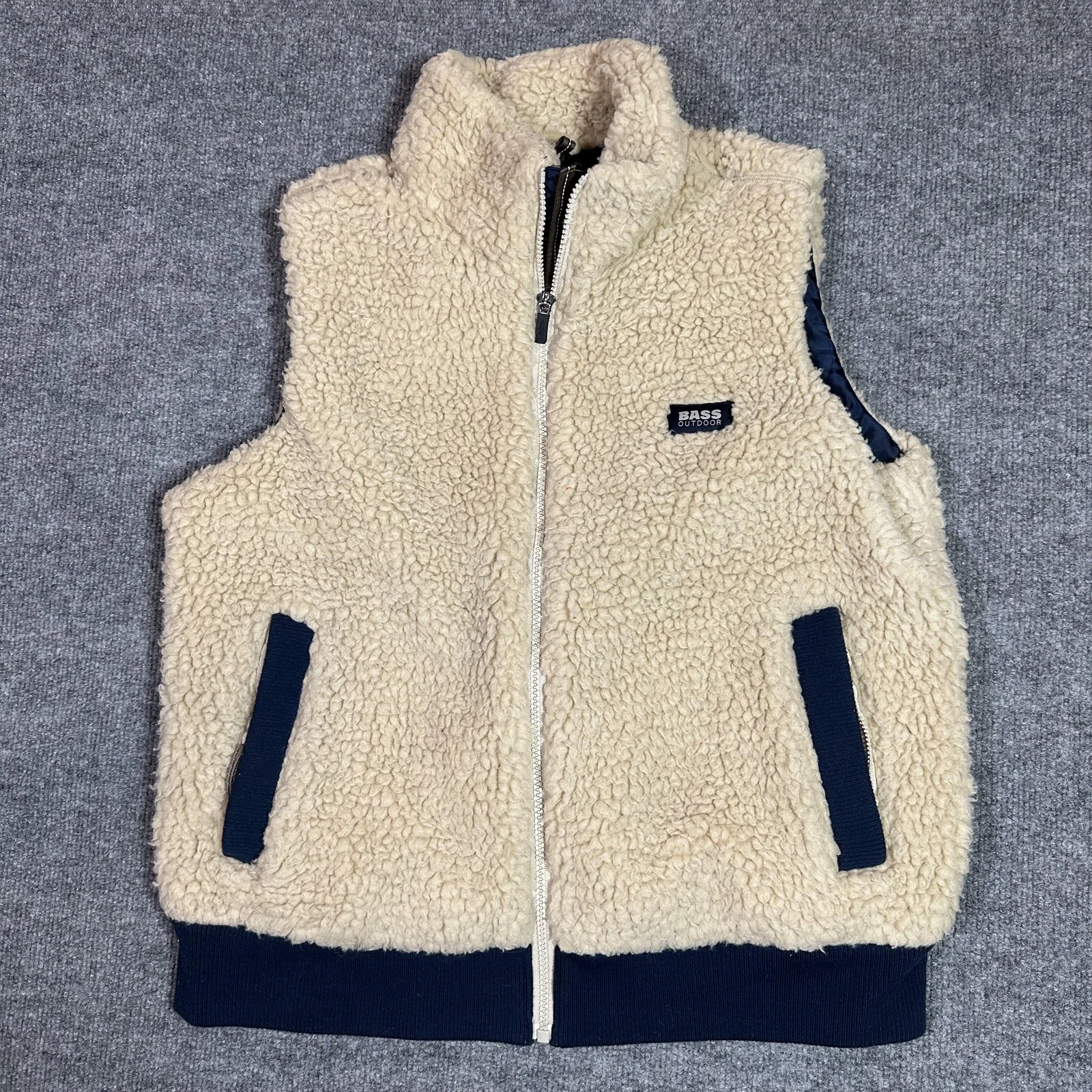 Bass Outdoor Sherpa Fleece Vest Mens Medium Beige Full Zip Lined Warm Pockets
Opens in a new window