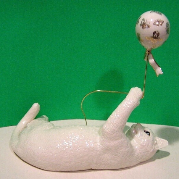 LENOX CAPTIVATION Kitty CAT Butterfly Balloon Kitten sculpture