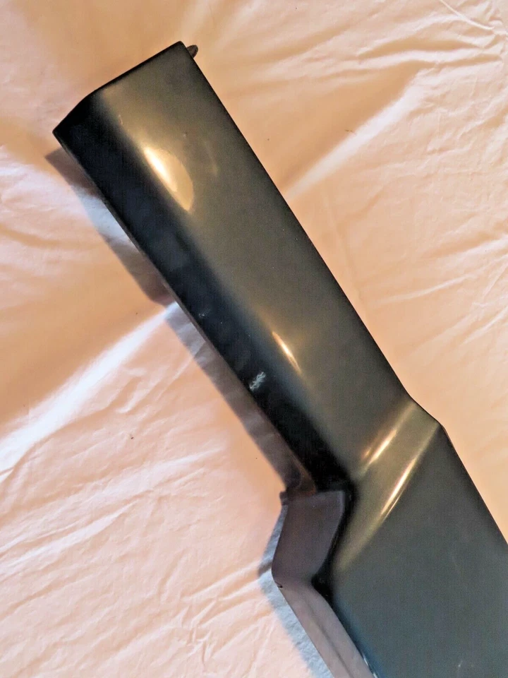 OEM 77-79 LeSabre Parrilla Delantera Parrilla Cabezal Superior Nariz Panel ORIGINAL GM Foto 2 de 4