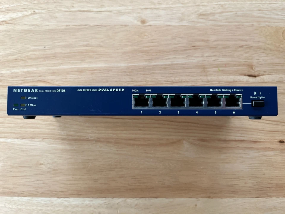 Netgear 6-Port 10/100 Dual Speed Ethernet Hub w/ Uplink Button - Model DS106 - Image 4 of 4
