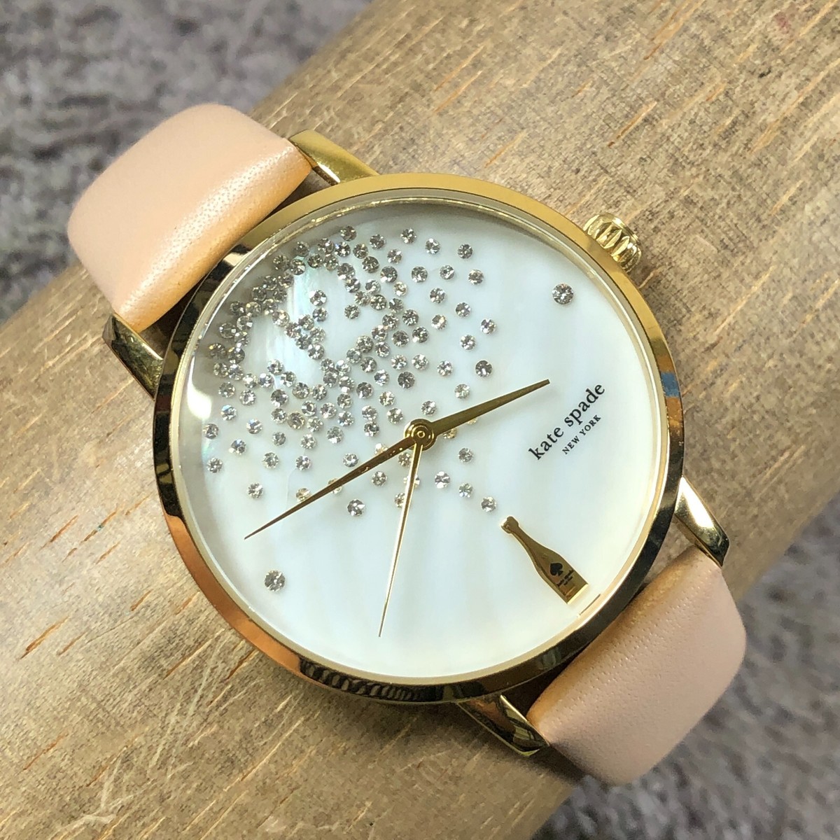 【美品】KATE SPADE 腕時計34mm KSW1209 Amazon.com: Kate Spade New York Women's Chelsea Park Silver