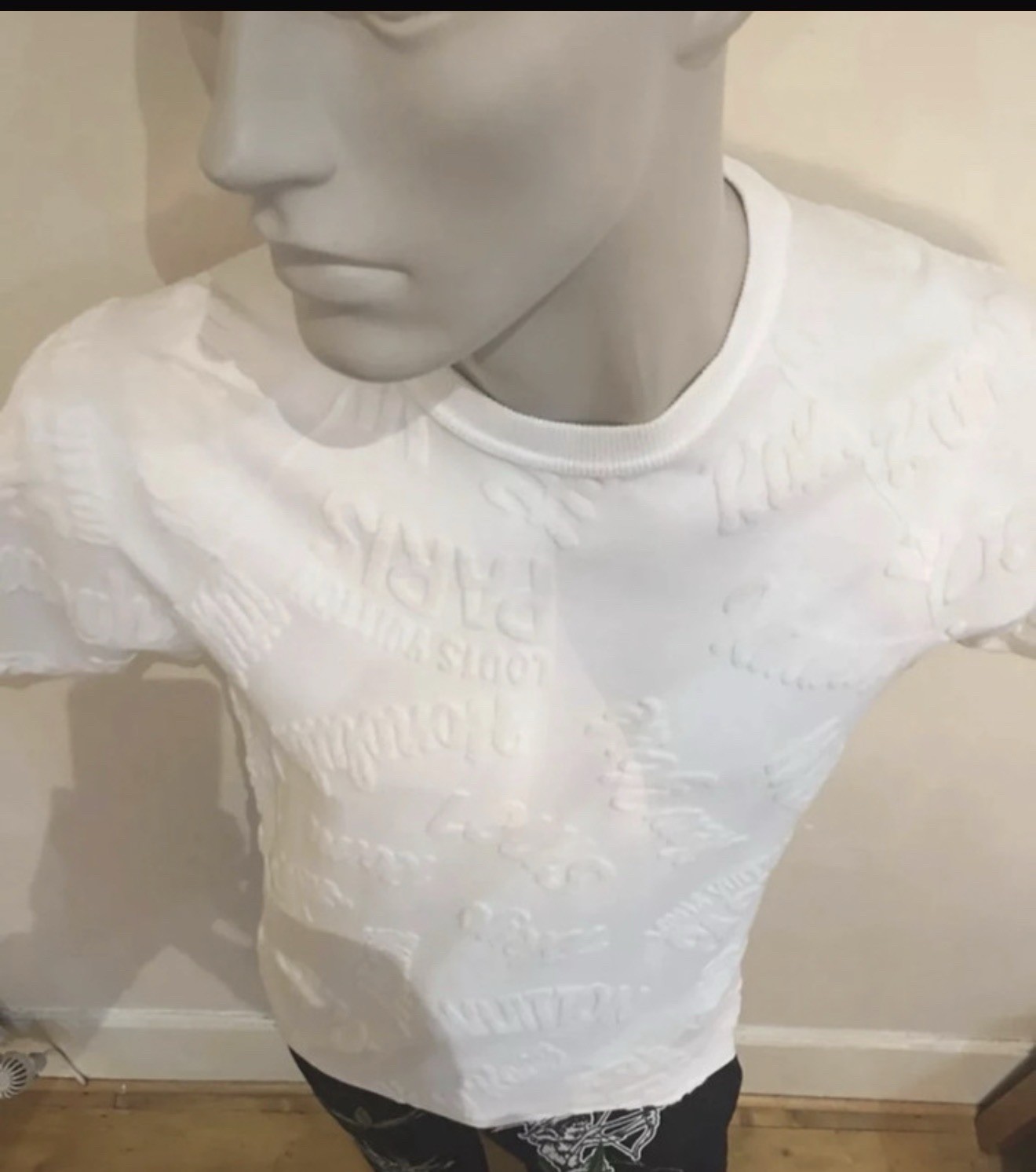 LOUIS VUITTON THICK TOWEL FEEL “CITIES” T-SHIRT SIZE MEDIUM RRP £1400 image 7