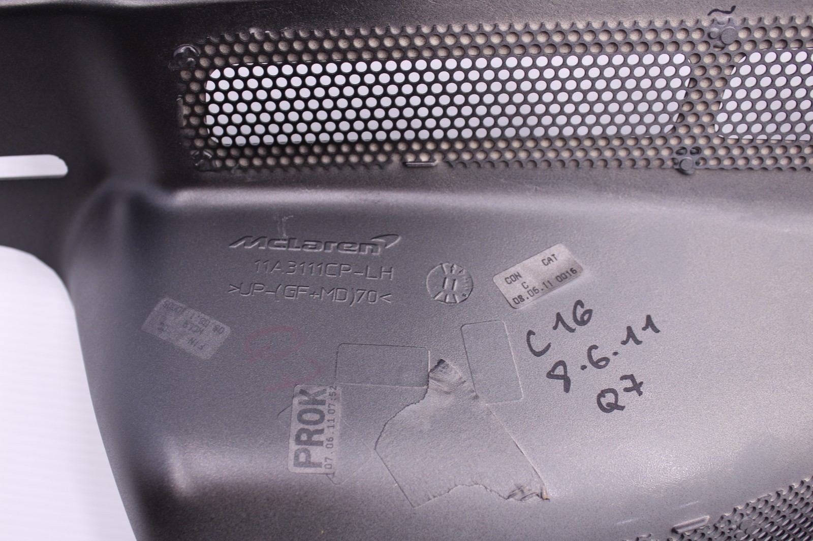 McLaren MP4-12C Left Engine cover P/N 11A3111CP