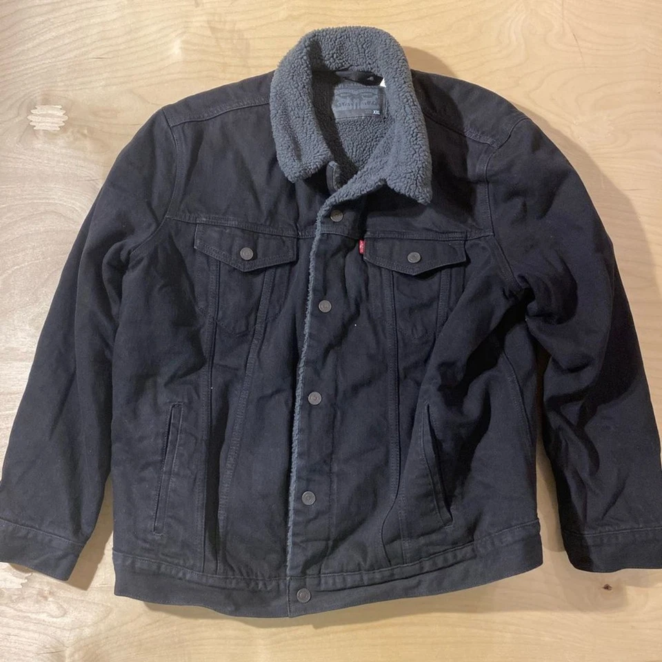 Chaqueta de mezclilla negra Levi's con forro Sherpa gris XXL (OT) Foto 3 de 4