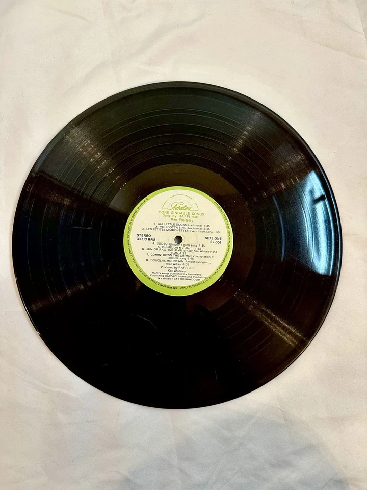 RAFFI "More Singable Songs" LP Shoreline SL-0204 Troubadour Records - Image 4 of 4