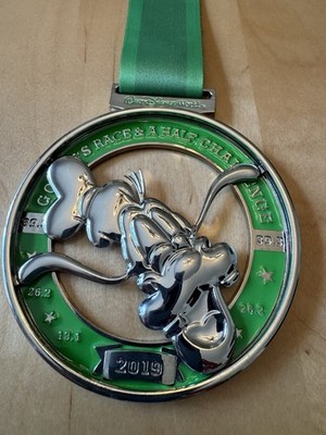 2019 DISNEY GOOFY'S RACE & A HALF CHALLENGE MEDAL - NEW
