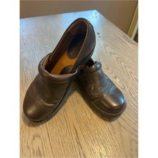 Women's Brown Leather Slip-On Clogs - Comfortable Everyday Mules