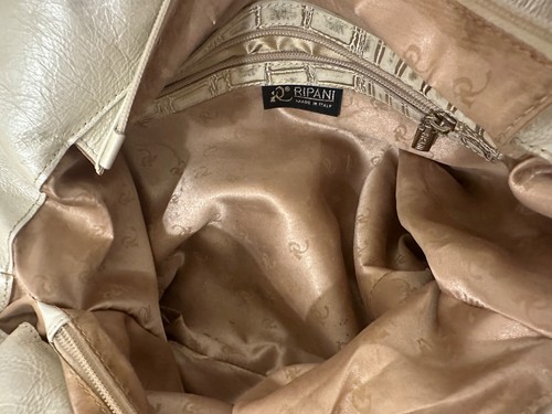 Vintage Ripani Italian Cream Metalic Crocodile embossed Leather Shoulder Bag, $40 - Photo 14