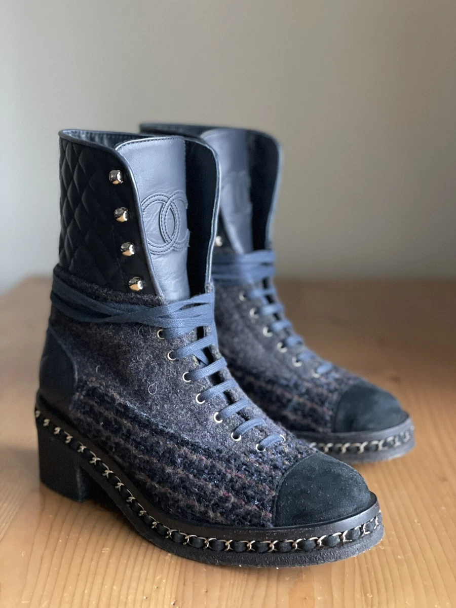 1,9k Authentic Chanel Navy Leather Tweed CC Logo Chain Combat Boots EU 39  US 9