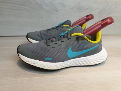 adult nike trainers