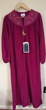 Vintage 60/70s Charm Velour Embroidered Pink Robe Housecoat NWT M/L Grandmacore