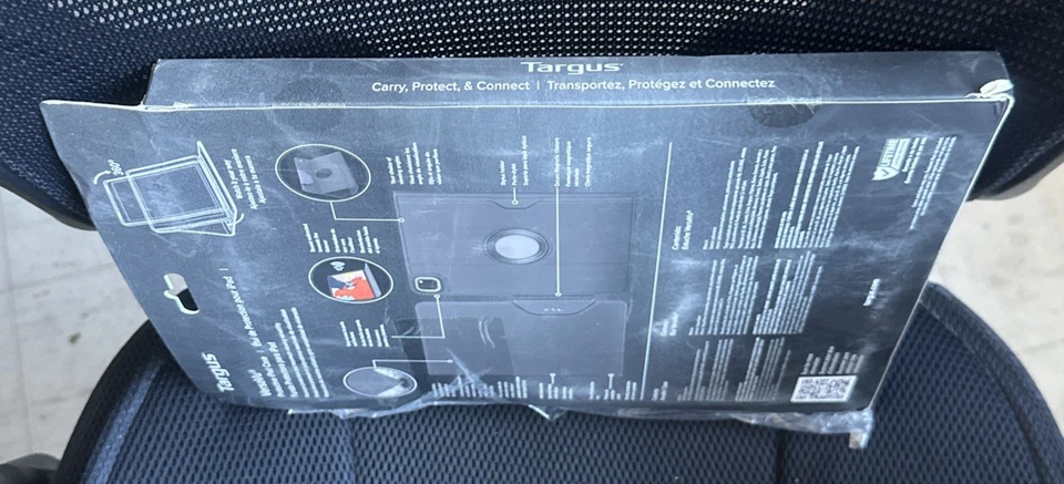 Targus VersaVu® Protective iPad Case - THZ981GL - Black - Image 4 of 4