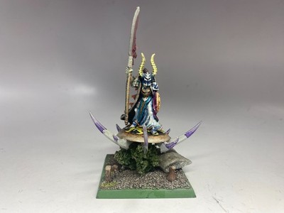 Warhammer  Fantasy The Old World - Chaos Lord of Tzeentch on Flying Disc Metal