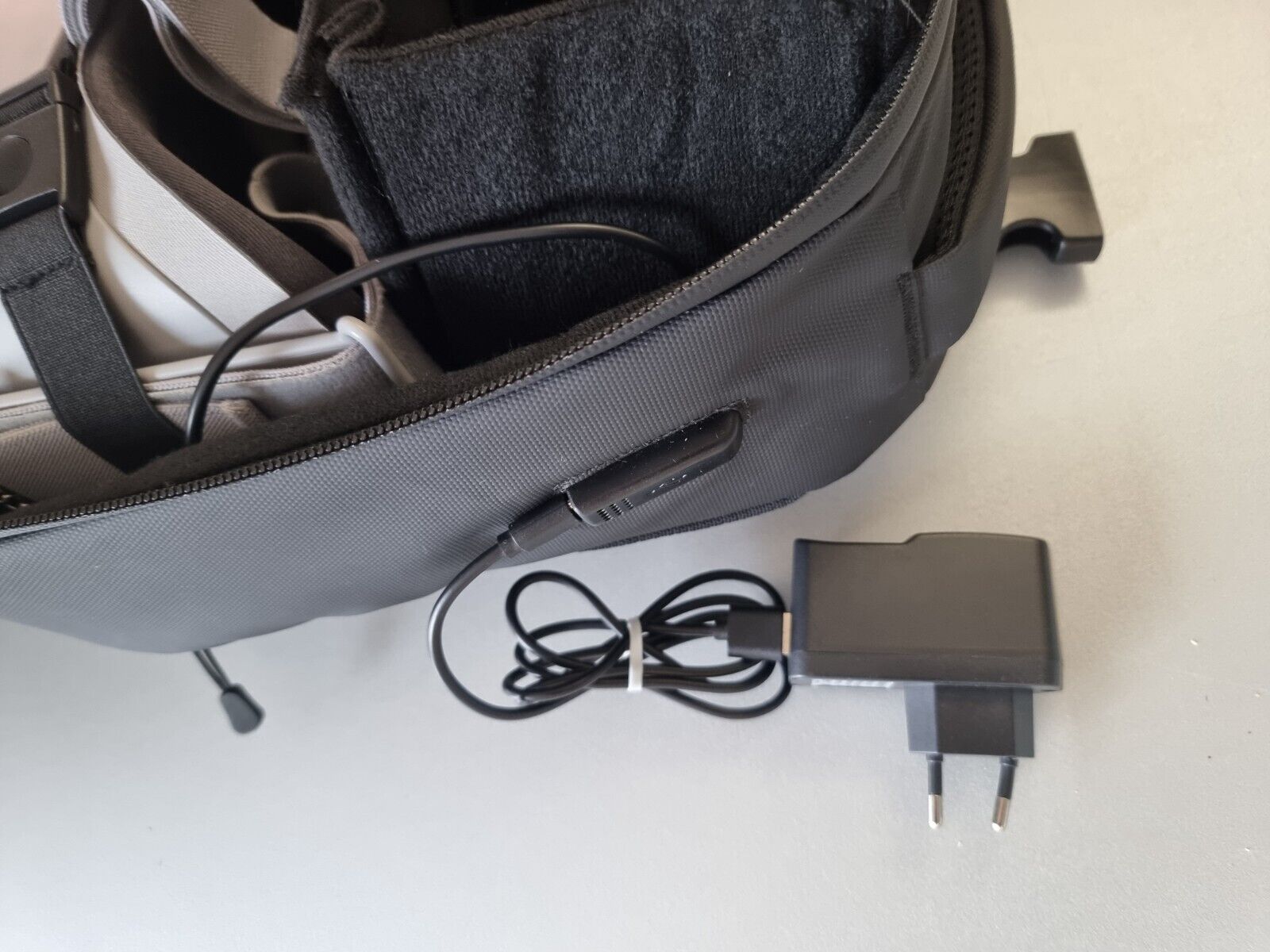 Oculus Go VR Gaming Headset 64GB + Schutzfolie + Aufbewahrungskoffer + Powerbank