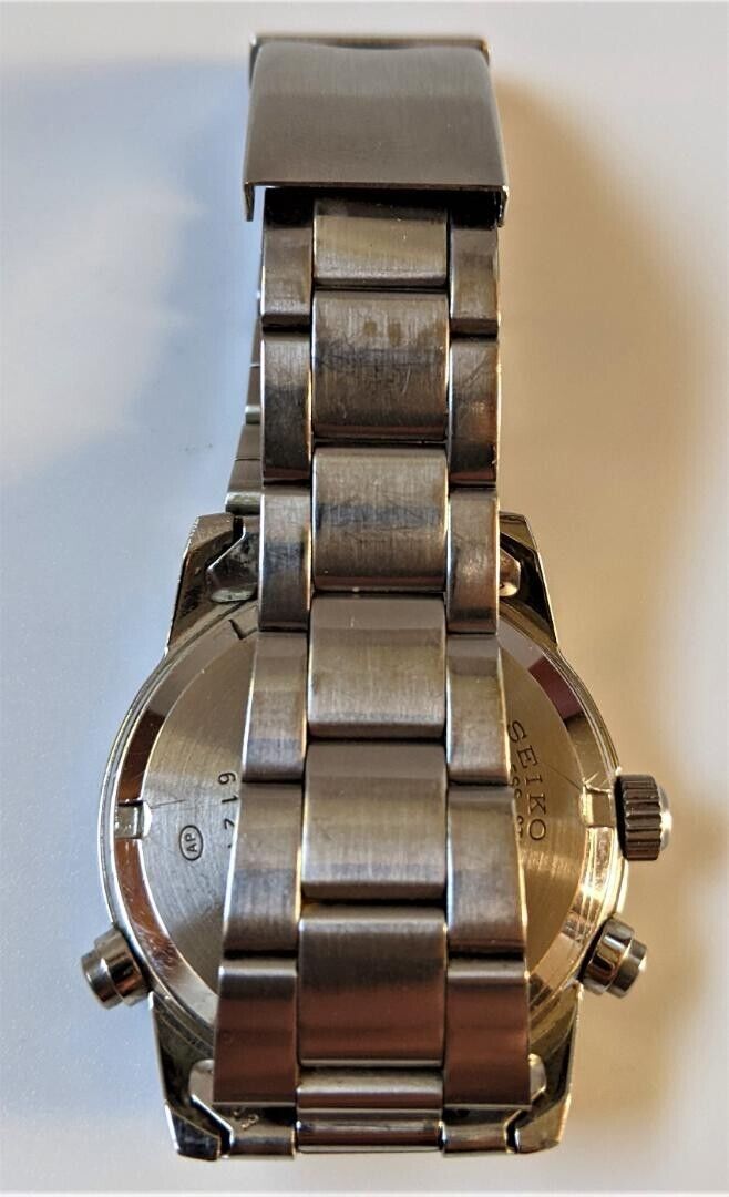 Seiko SUS Chronograph 7T27-7A40 Silver Band Beige Dial 40mm Seiko SUS Chronograph 7T27-7A40 Silver Band Beige Dial 40mm