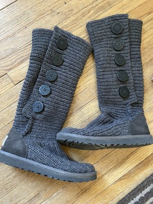 grey cardy uggs