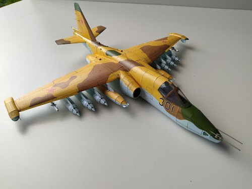 1/72 Attack Aircraft Suchoj Su-25 (Frogfoot) MSD 7243 Kit Modelo Plástico - Imagen 14 de 18