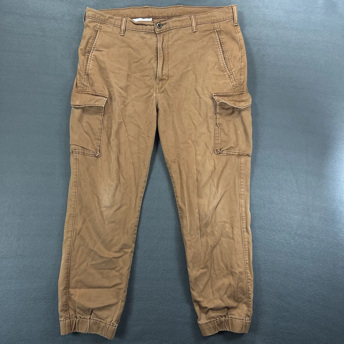 Levi s Mens Cargo Joggers Pants Brown Rust Size 38x28 Distressed Stretch