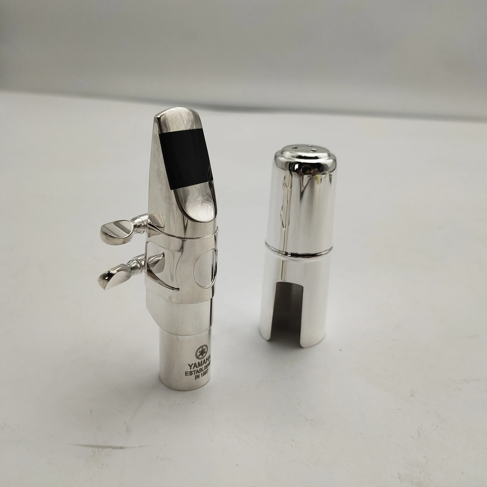 Yamaha Saxophone Metal Mouthpiece Sliver Plated Sax Accessories  + Ligature