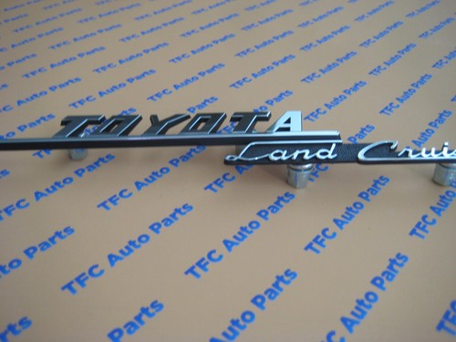 Toyota Land Cruiser FJ40 Fender Emblem Genuine OEM Toyota New 1969-1973 - Picture 3 of 4