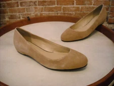 H by Halston Camel Brown Suede Alice Hidden Wedge Ballet Flats 7 Sale