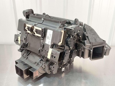 2023 Q8 E-tron Quattro Mahle HVAC Heater Core Blower Motor Housing 