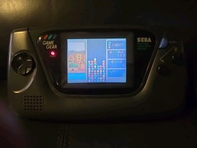 SEGA Game Gear System Bundle - Console / 6 Games / Rechargeable Battery Grips