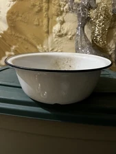 Vtg Enamelware Bowl / Wash Basin 13 X 5 White W/Black Trim